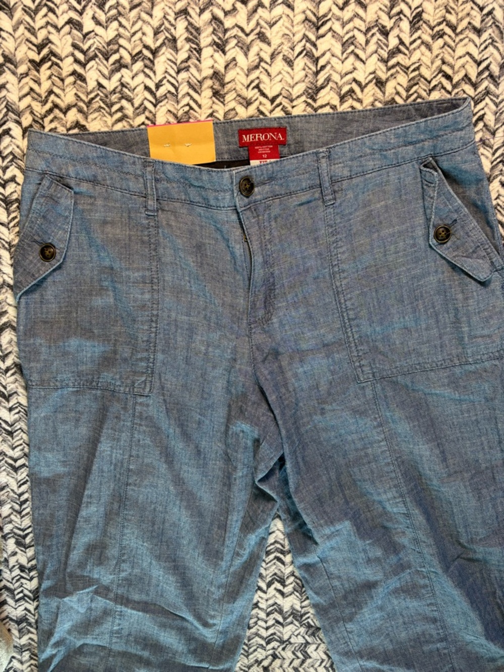 NWT Women’s XL Merona Light Blue Curvy Cropped Cotton Chambray Pants - Picture 2 of 9